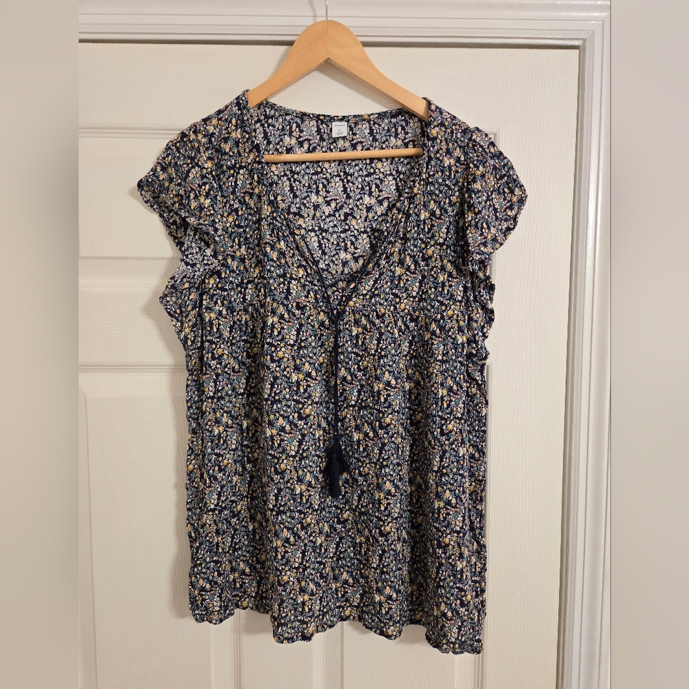 Old Navy Blue Floral Lightweight Blouse V Neck With Tie  Size Xl